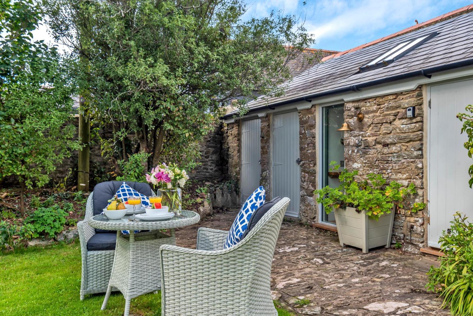 The Secret Garden Villa Malborough Exteriör bild
